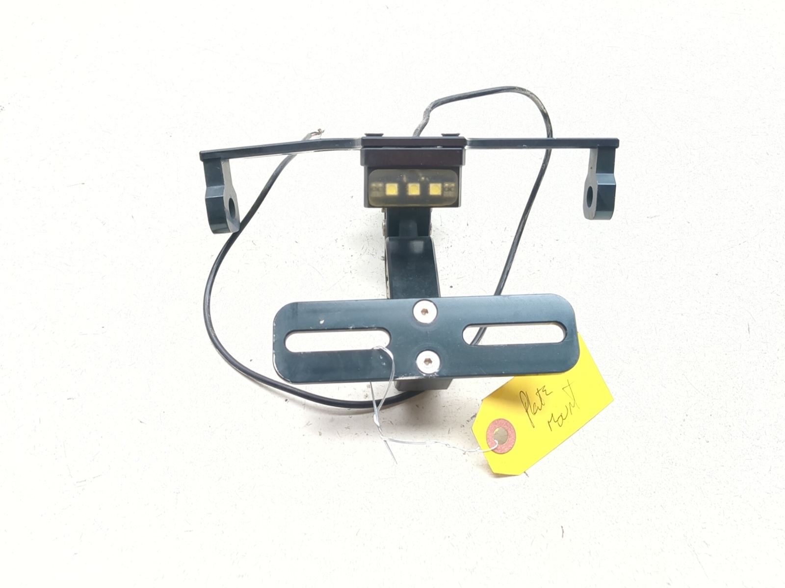 06 07 Suzuki GSXR 600 750 License Plate Frame Tag Mount Bracket With Light