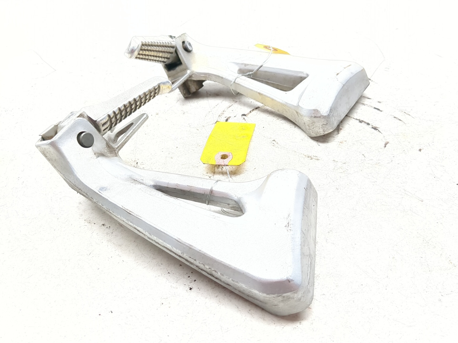 99-02 Suzuki SV650 S Rear Left & Right Passenger Footpeg Bracket