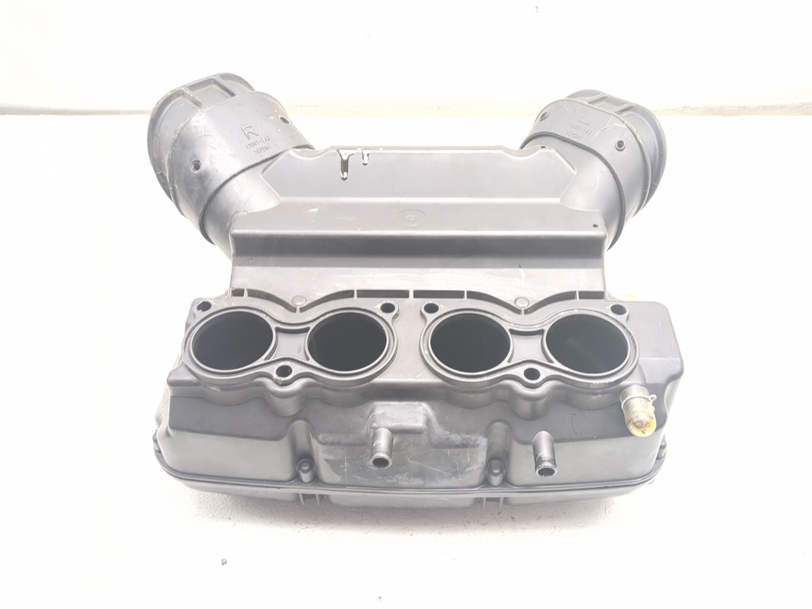 11-25 Suzuki GSXR 600 750 Front Airbox Assembly 13720-14J01 - Sun