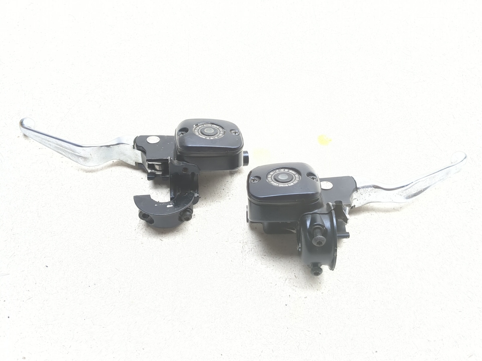 専用5 02-06 Harley-Davidson VROD VRSCA Front Brake Clutch Master