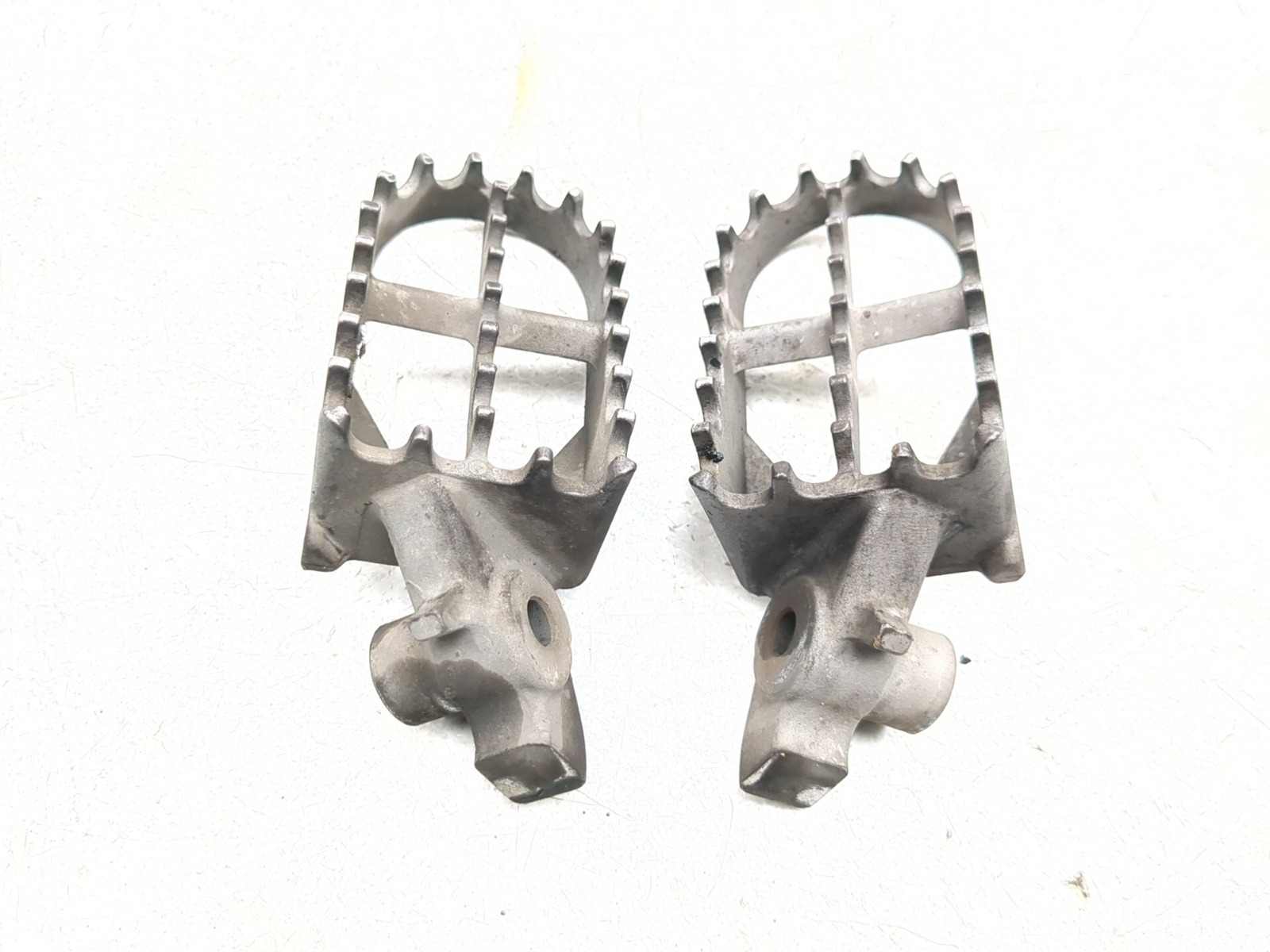 09-13 BMW R1200GS Adventure Front Left Right Foot Peg Mount Set 46717696743