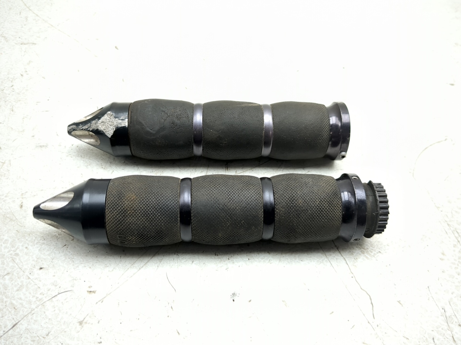 06-09 Victory Vegas 8 Ball Front Left Right Avon Handlebar Grip Set
