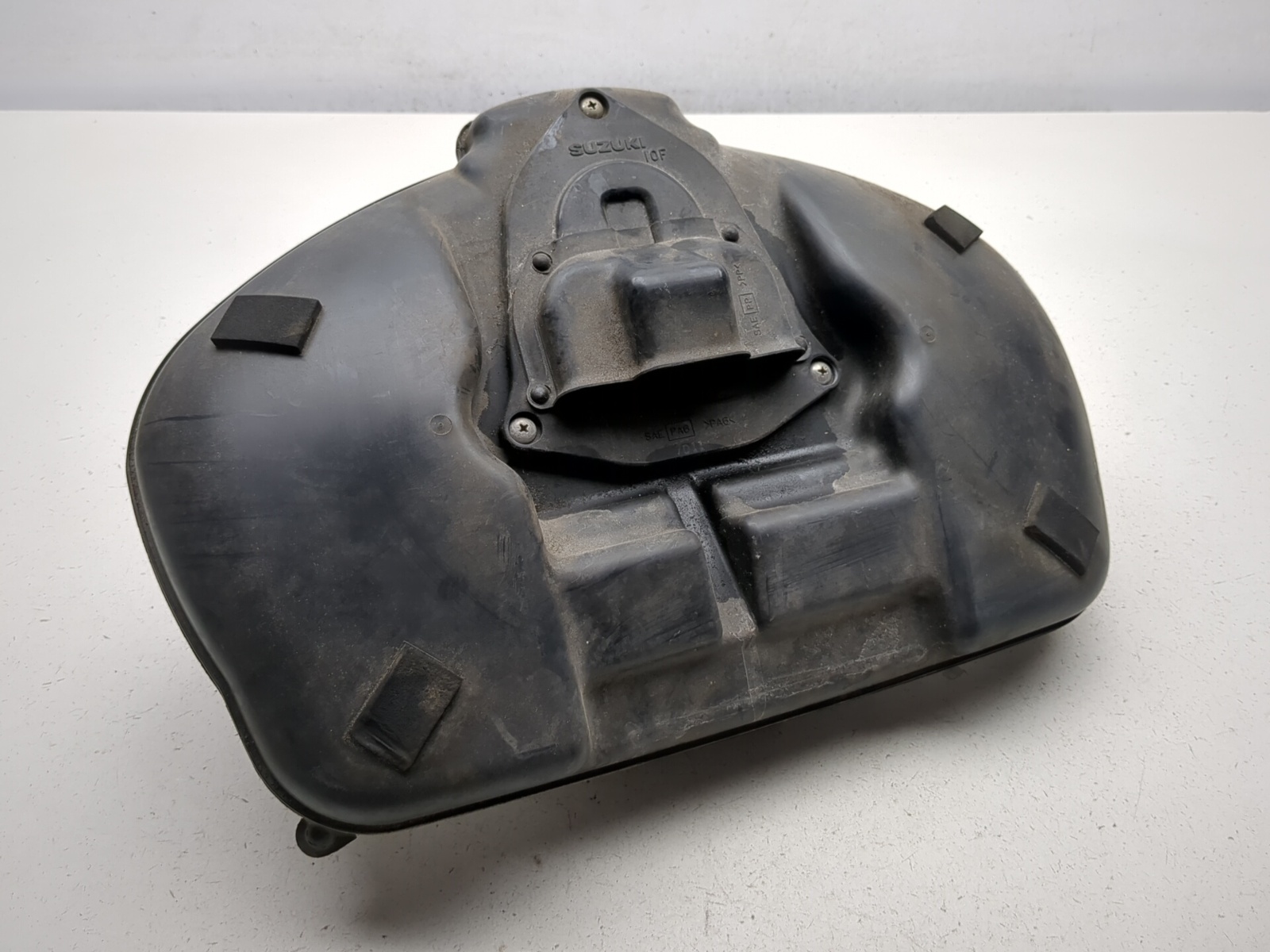 05-09 Suzuki VL1500 Boulevard C90 Air Box 13700-41F21
