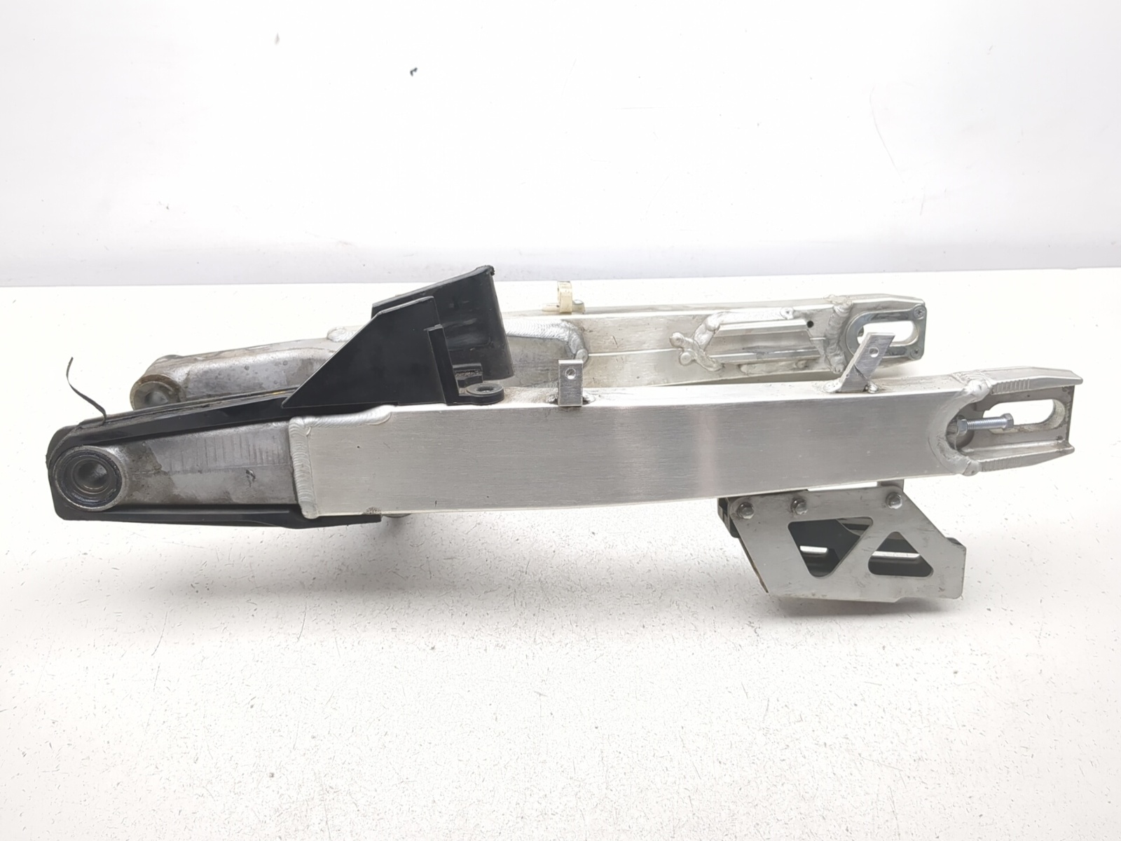 05-24 Suzuki DRZ400SM DRZ 400 Rear Swingarm 61000-29F71 - Sun