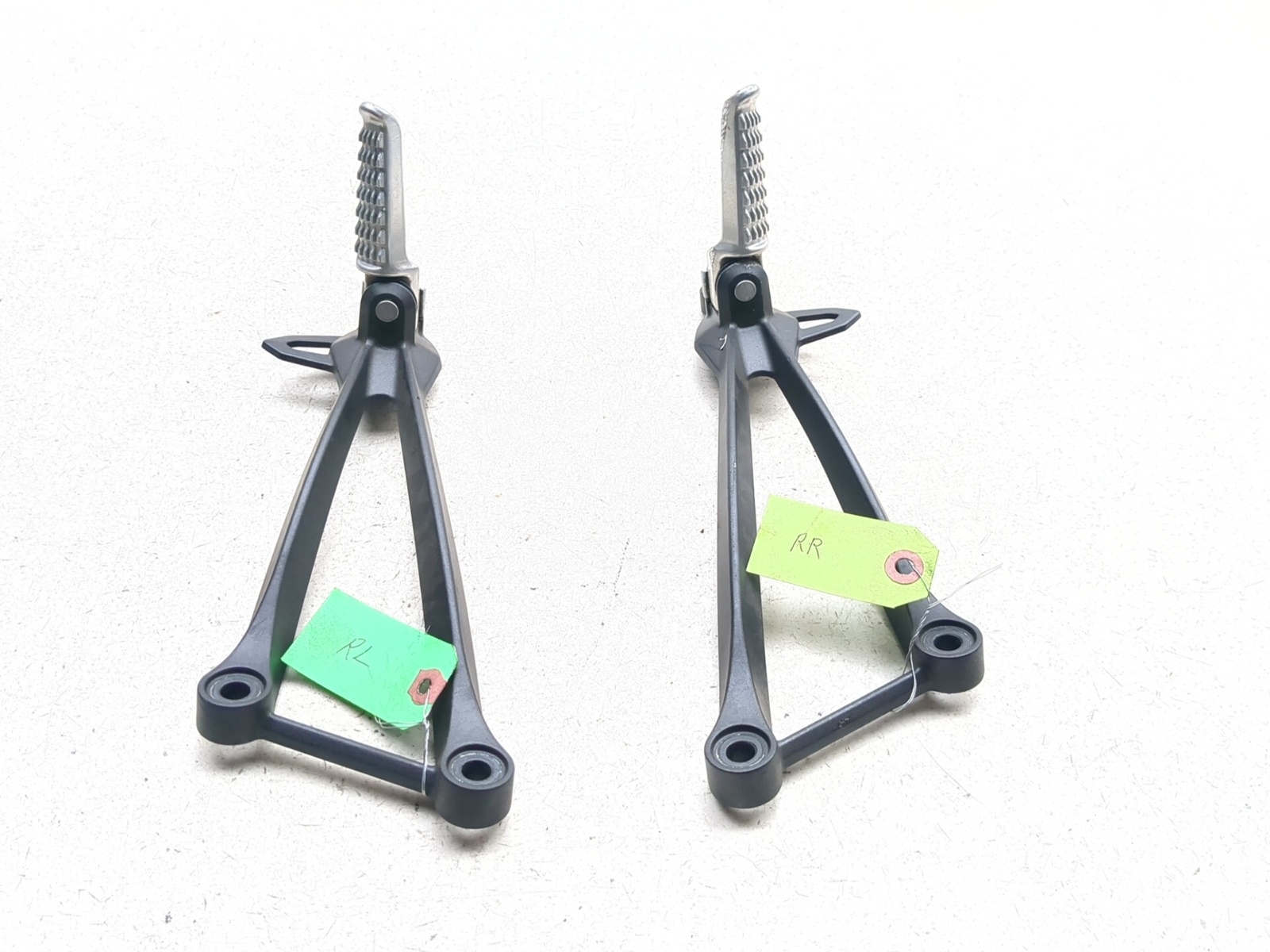 24-26 Kawasaki Ninja ZX-6R ZX600 Rear Left Right Passenger Foot