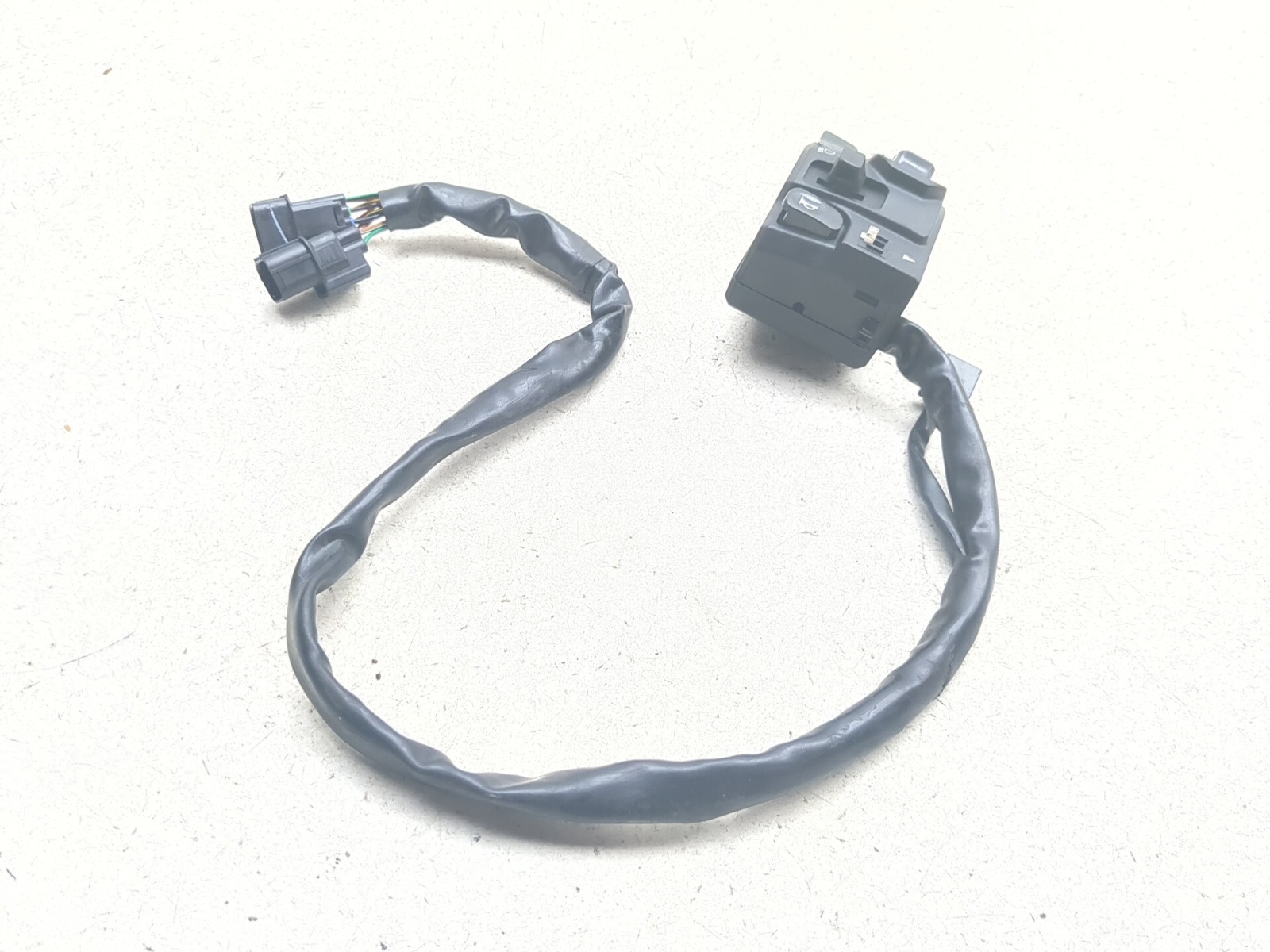 24-26 Kawasaki Ninja ZX-6R ZX600 Front Left Handlebar Switch