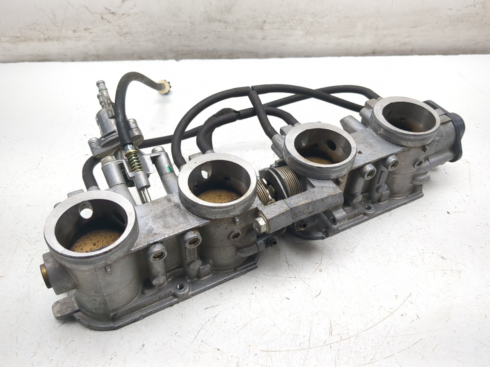 99-07 Honda CBR1100XX Blackbird CBR 1100 Throttle Body Assembly