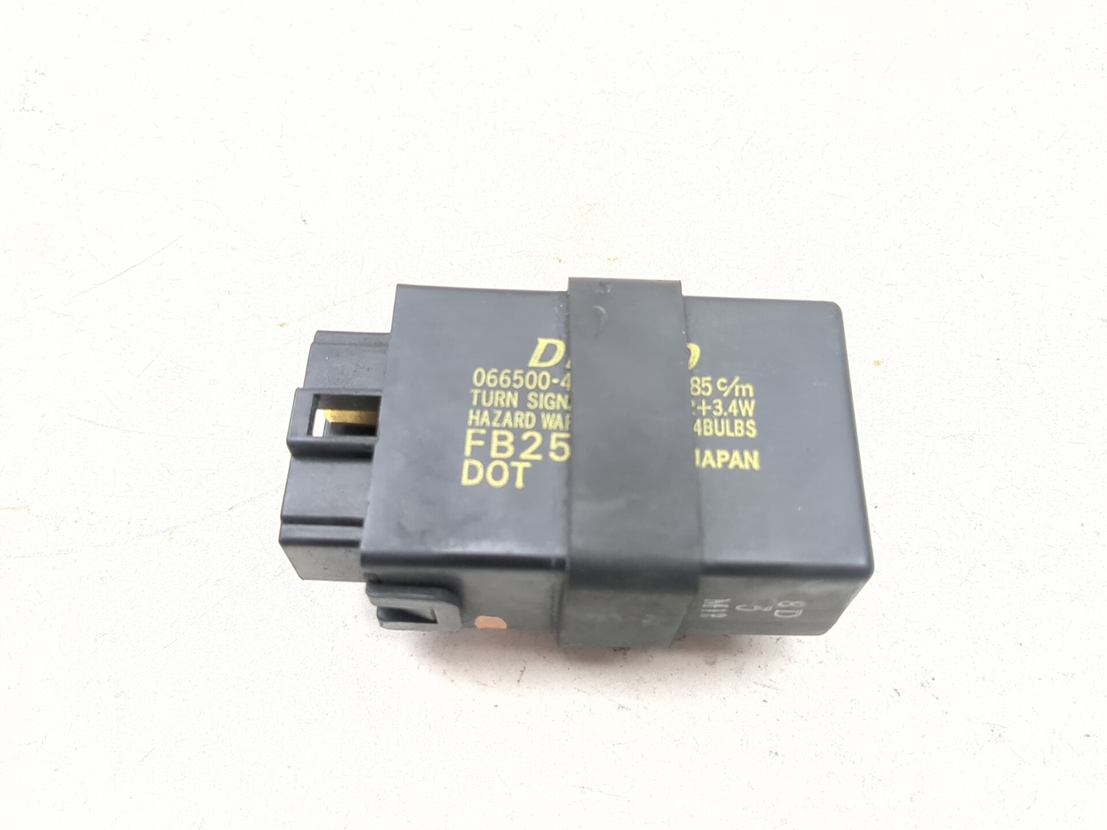 02-03 Kawasaki VN1500 Vulcan Mean Streak Turn Signal Flasher Relay