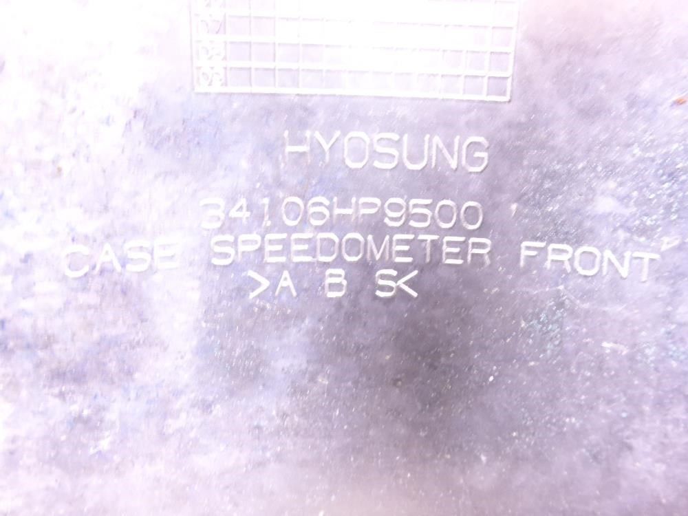 08 Hyosung Avitar GV 650 Cover Gauge Front Speedometer 34106HP9500