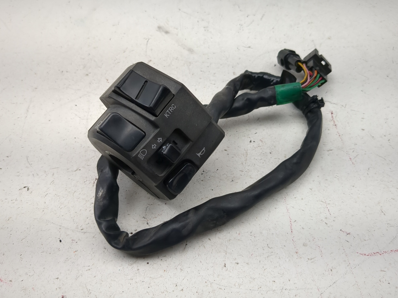 13-18 Kawasaki ZX 636 ZX6R Front Left Handlebar Switch - Sun Coast