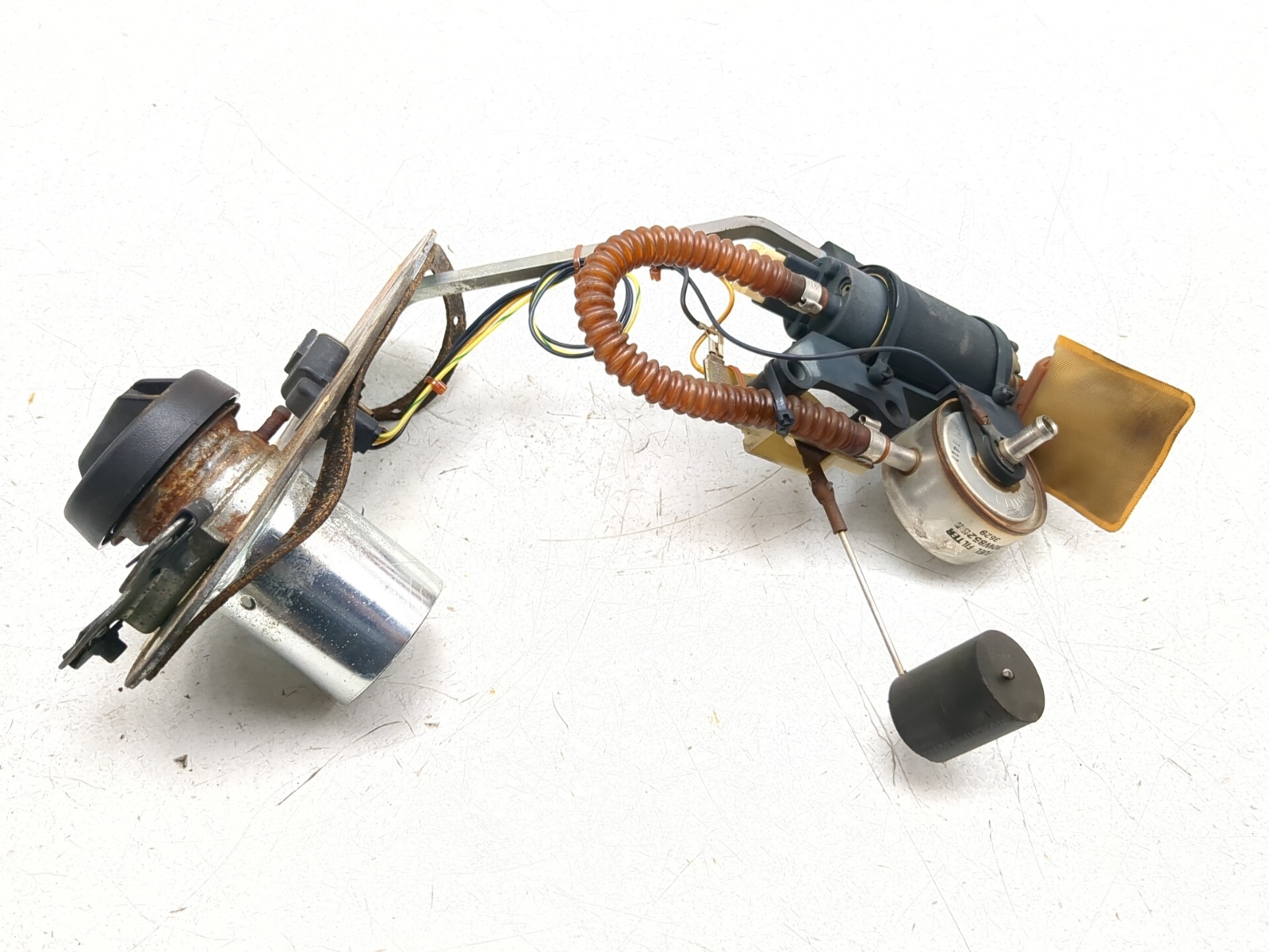 ノマド 99-06 Harley FLHTCI Electra Glide Classic Fuel Pump Assembly 75126