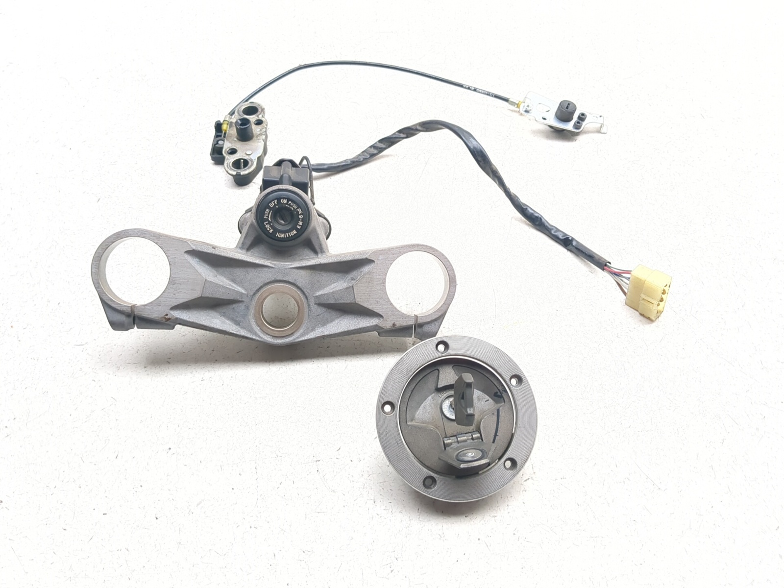 07-08 Kawasaki Ninja ZX600 ZX6R Ignition Triple Gas Cap Seat Lock