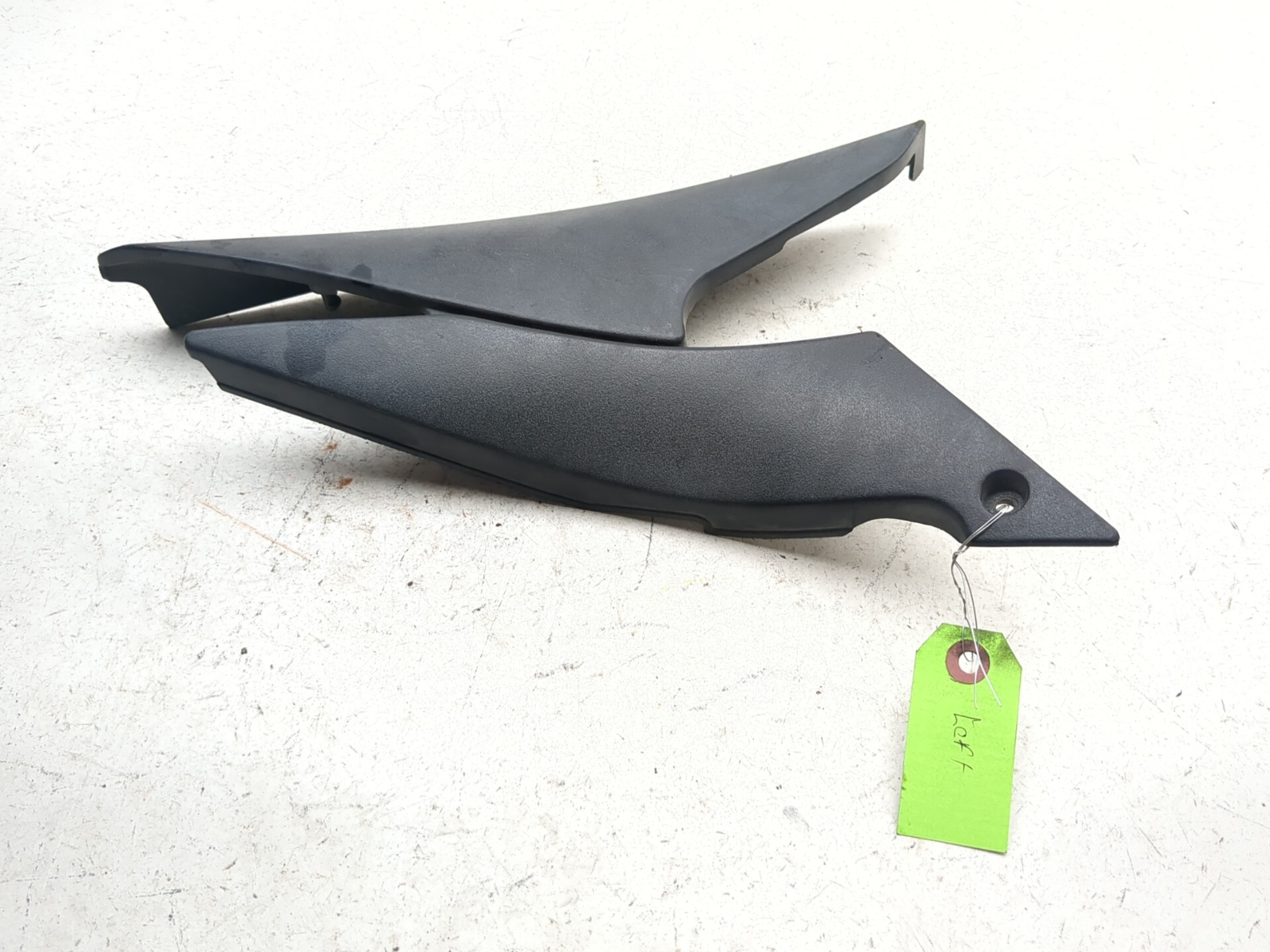 マガジン 07-08 Kawasaki Ninja ZX600 ZX6R Left Frame Covers - Sun Coast