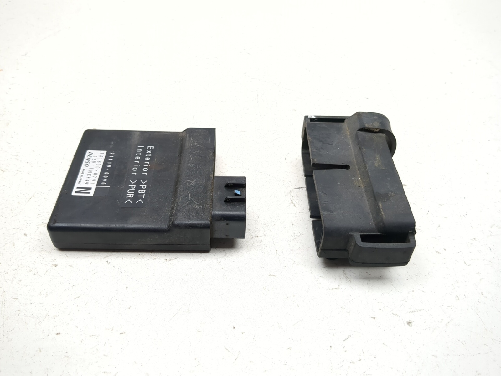 08-12 Kawasaki EX250 Ninja 250 Igniter Rubber Case Assembly 21119
