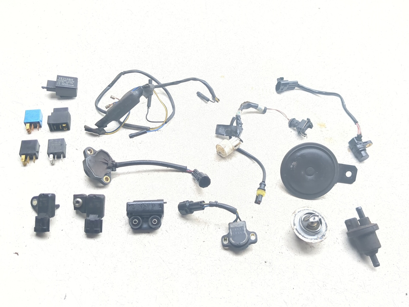 07-12 Triumph Street Triple 675R Sensor Relay Horn Thermostat