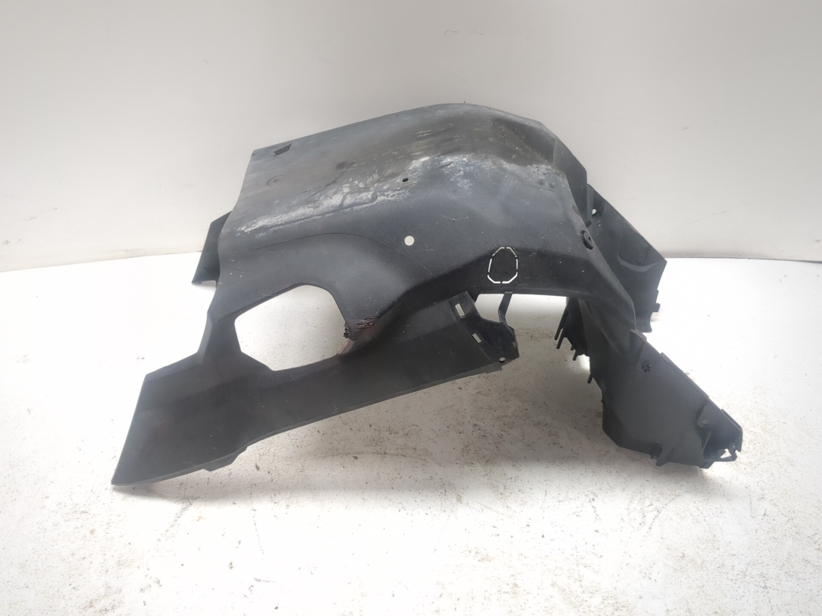 22-26 Yamaha Zuma 125 YW125 Front Inner Fender Guard BBJ-F1552-00