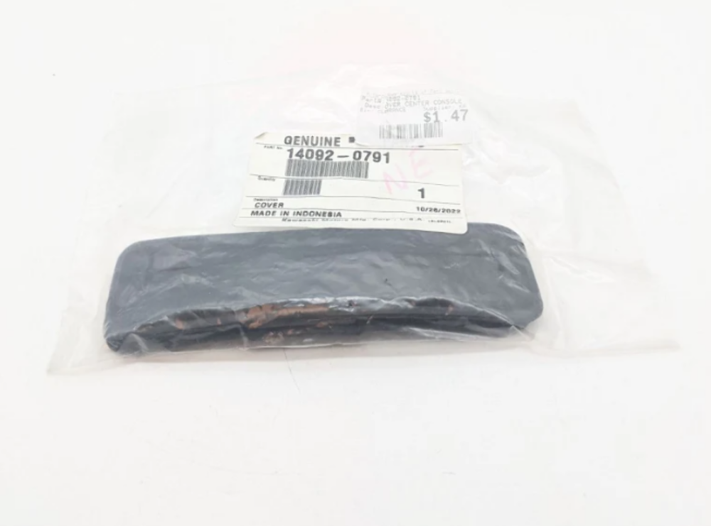 14-24 Kawasaki Teryx 800 TERYX4 Center Console Top Cover 14092