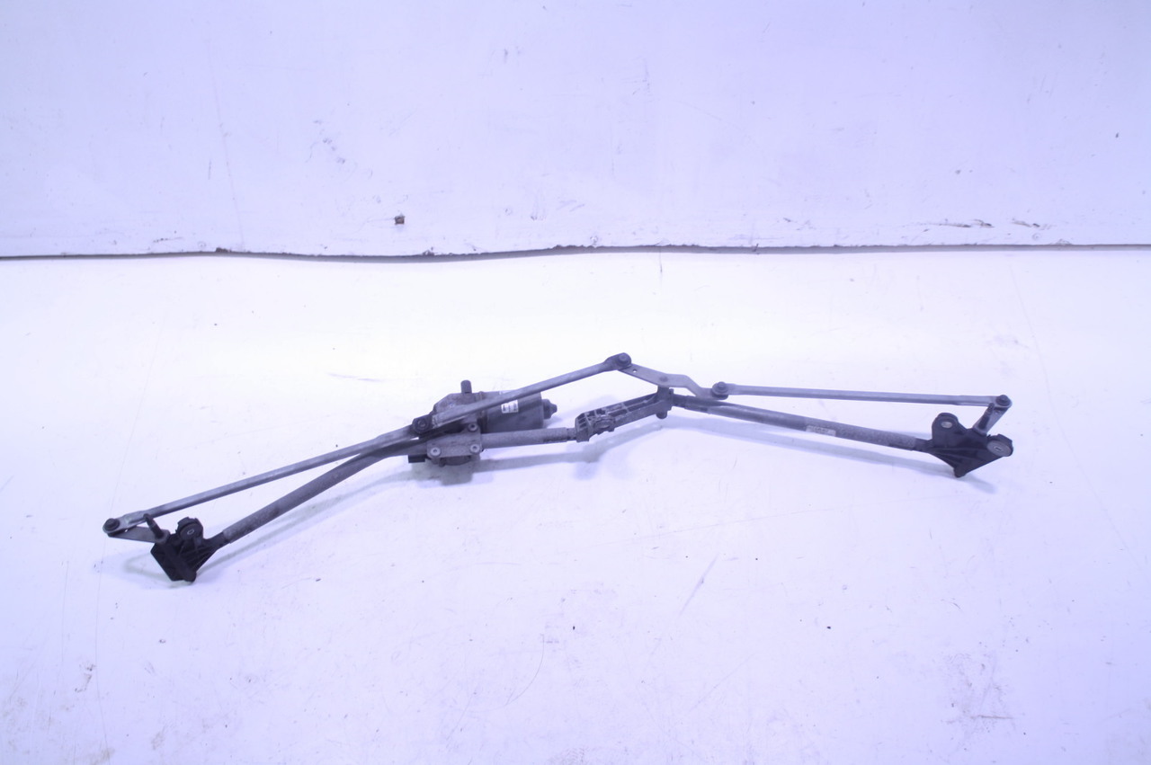 08 Smart ForTwo Windshield Wind Screen Wipers Assembly