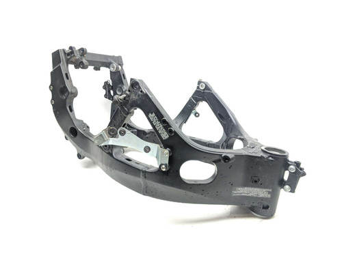 th100933-17-suzuki-gsxr-600-
