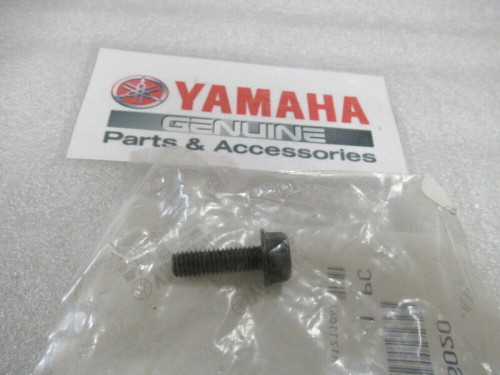 NOS Yamaha Flange Bolt M6x20 FZR600 FZR1000 VMX1200 XV250 YZF600