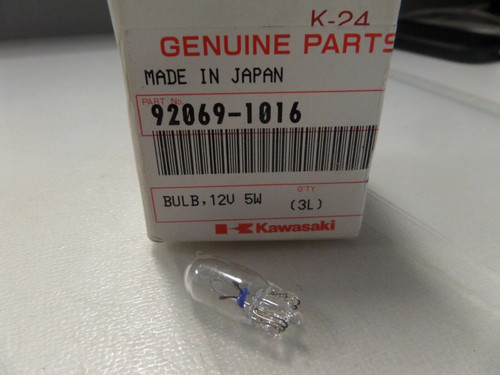 日野自動車　LAMP ASSY RR 224-35031 純正品 日野自動車 LAMP ASSY RR 224-35031 純正品 - メルカリ