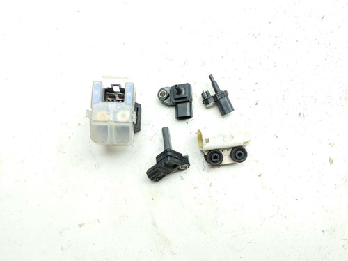 13 Yamaha YZF R1 Relay Sensor Set Starter MAP MAF Air Flow Tipover Temp ...