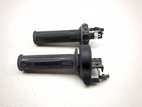 20-25 BMW F900R Heated Throttle Tube And Grips 8552120-01 - Sun