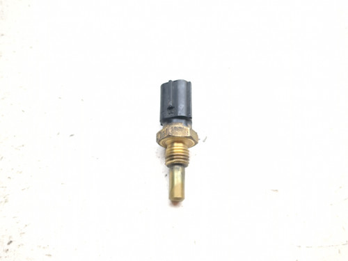 tv61240-02-03-yamaha-yzf-