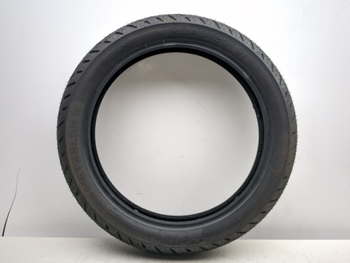 Front Tire Metzeler Roadtec 01 110/80-17 - Sun Coast Cycle Sports