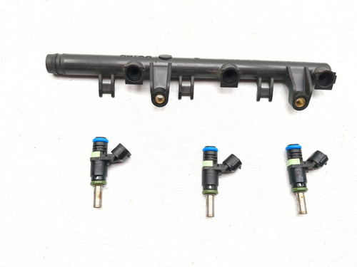 14-19 Can Am Spyder Rt SE6 Fuel Rail & Injectors Set Fuel Rail