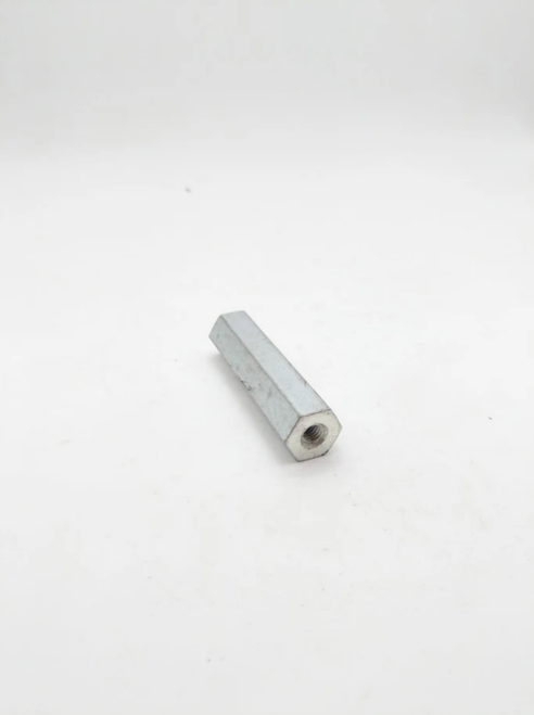 Dado Di Fissaggio Silenziatore Trattorino Rasaerba Compatibile BRIGGS Stratton 69025467 Dado Di Fissaggio Silenziatore Trattorino Rasaerba Compatibile BRIGGS Stratton 69025467