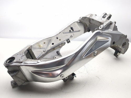 tx1654-06-10-aprilia-tuono-