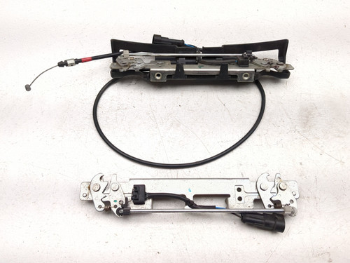 tx31767-14-19-can-am-spyder-