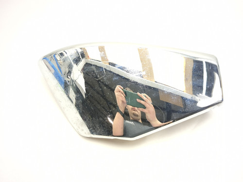 06-26 Kawasaki Vulcan 900 VN900D Left Side Cover Chrome - Sun