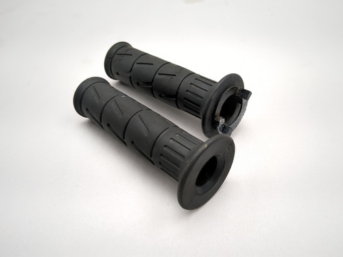 23-26 Kawasaki ZX400S ZX4R Front Left Right Handlebar Grip Pair