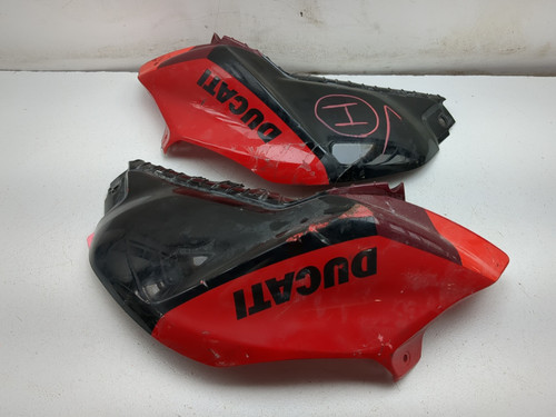 21-25 Ducati Monster 937 Left Right Fuel Tank Cover Set 4801C262A