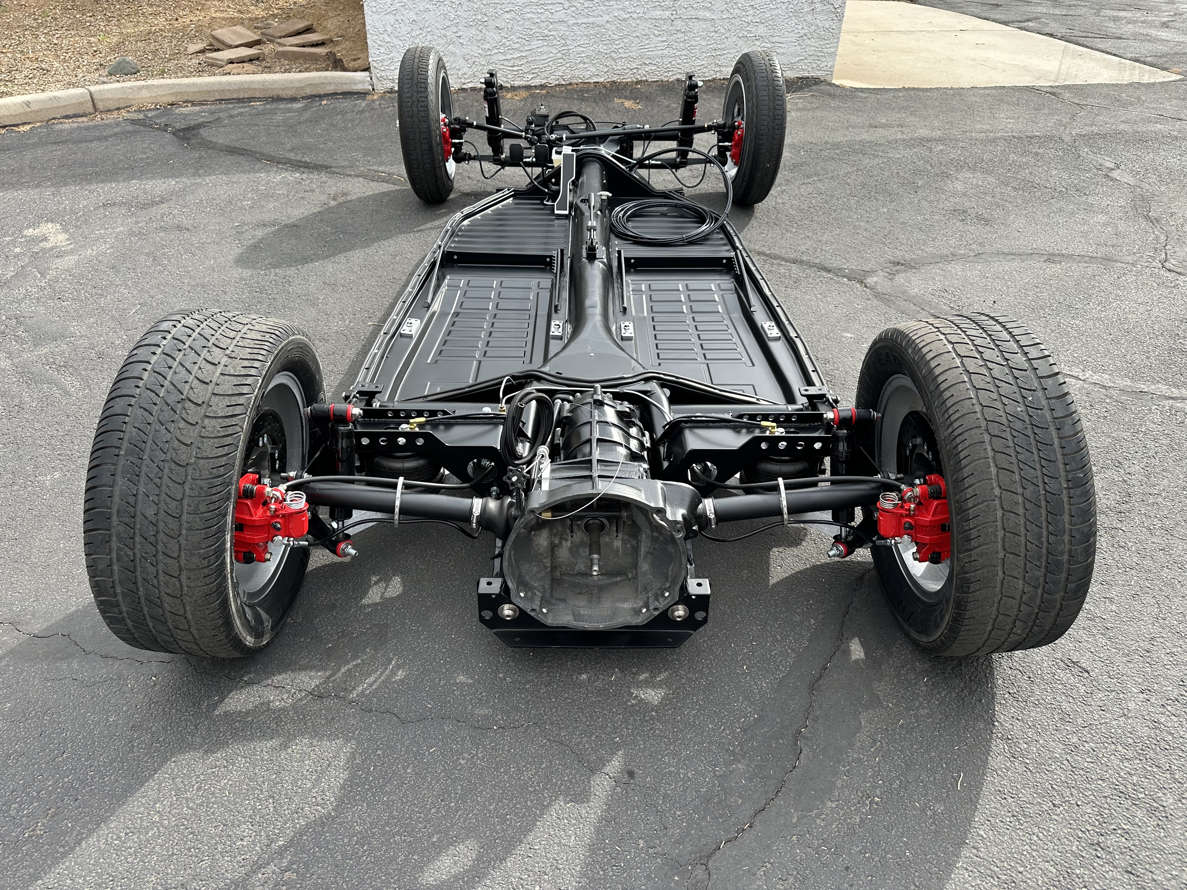 Complete rolling chassis