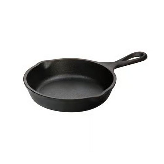 From fine dining to home cooking, this Lodge skillet will add authenticity to any table. This 5 in. skillet elevates any table presentation or is perfect for cooking a small amount of food or one egg. Crafted with iron and oil, Lodge's naturally seasoned cooking surface is ready to help you create tasty moments.


L5MS