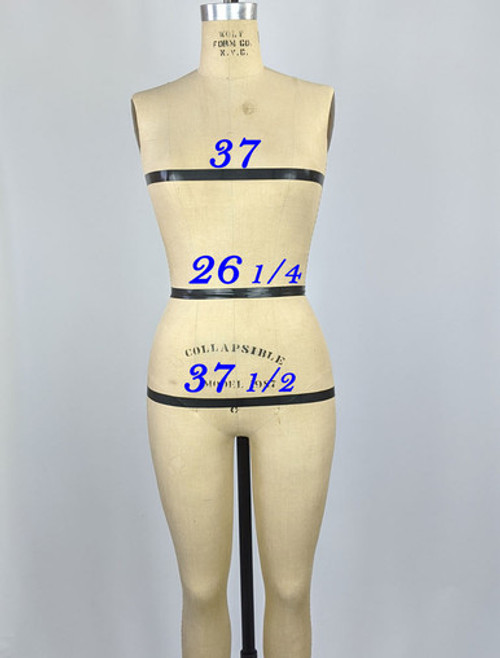 Size 8 Wolf dress form. Size 8 Wolf dress form.