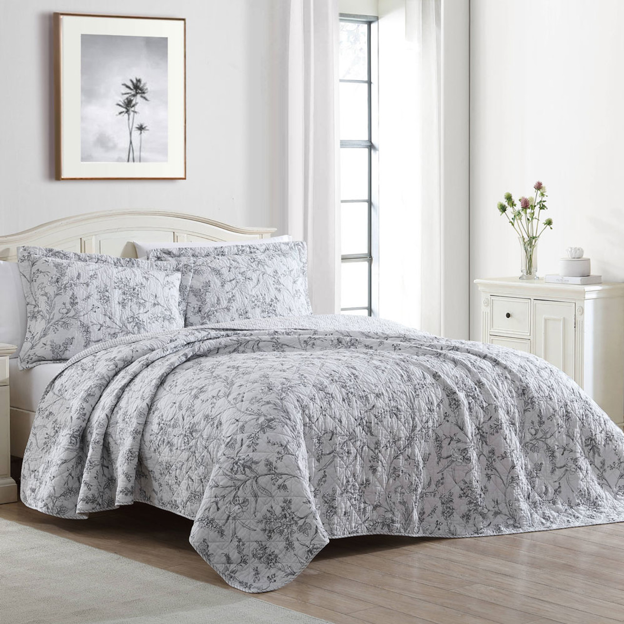 grey bed coverlet