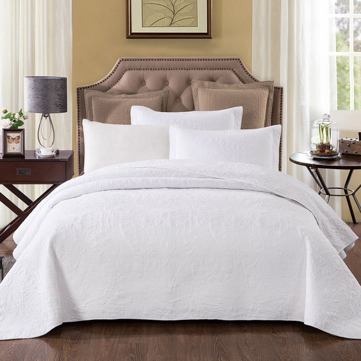 white king bed coverlet