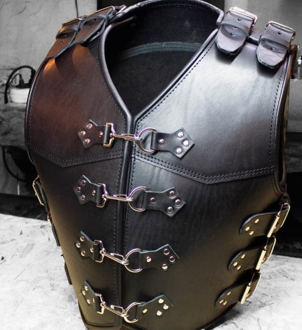 SVAROG Heavy Duty 4-7 MM Thick Buffalo Leather Club Vest “INVADER”