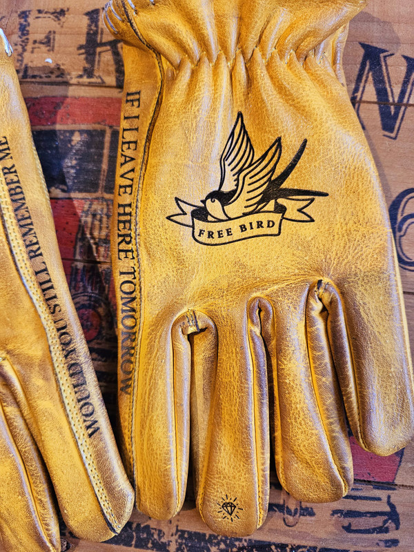 Gloves FREE BIRD