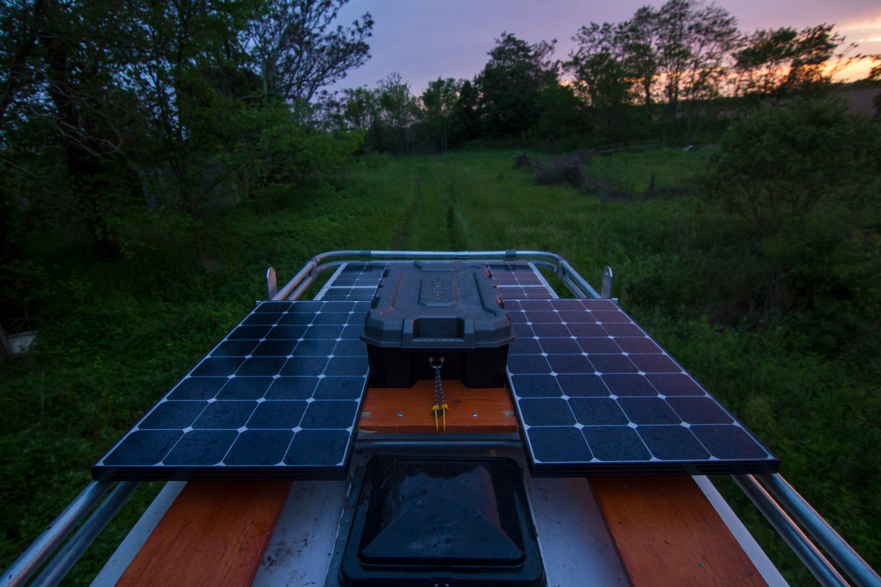 What happens when lightning strikes a solar panel?————How to protect your solar installation from lightning