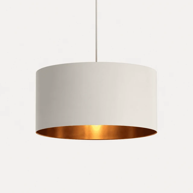 Weiße Rivaro Drum Pendelleuchte mit warm schimmernder Innenseite