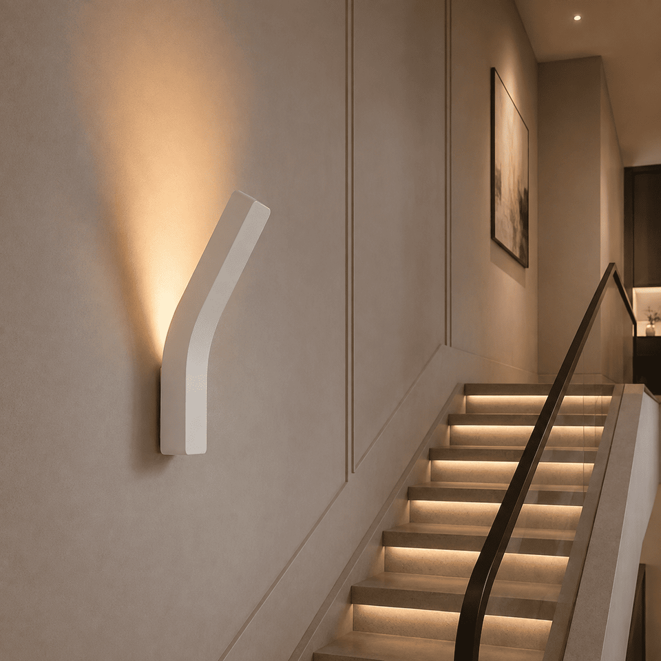 Elyvaro Curve Wandleuchte