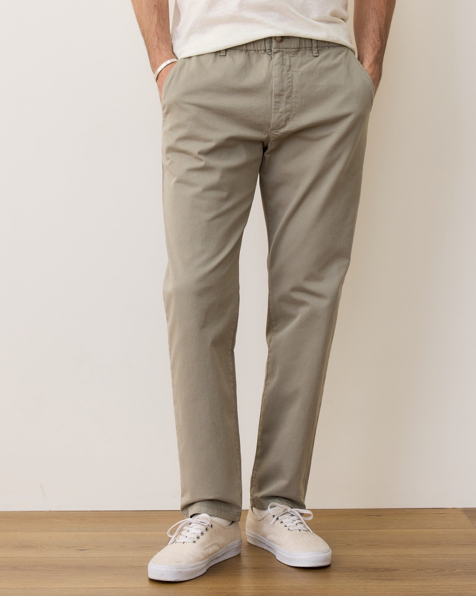 Saturday Twill Chino in Vetiver Saturday Twill Chino in Vetiver
