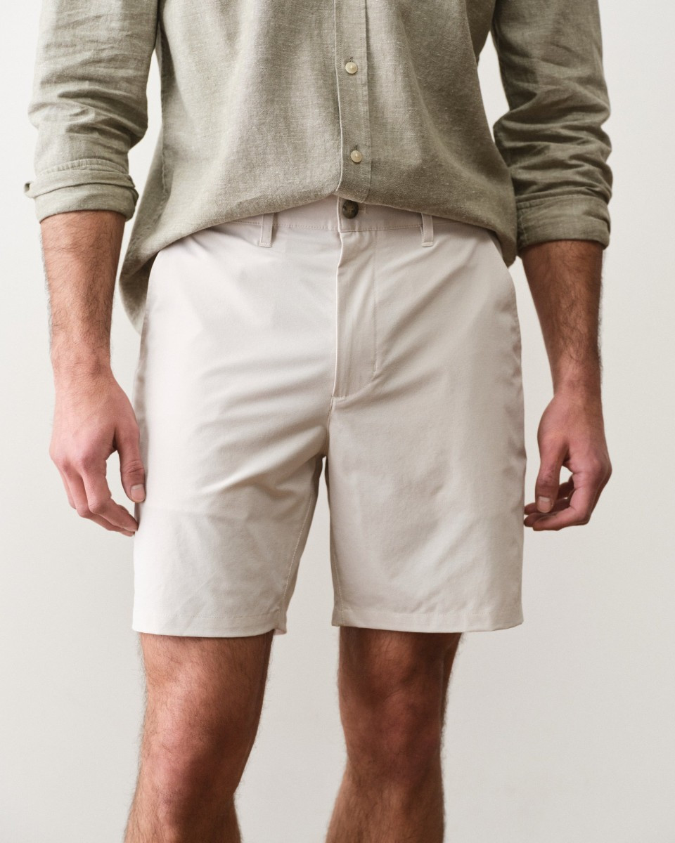 7" Hybrid Short in Stone