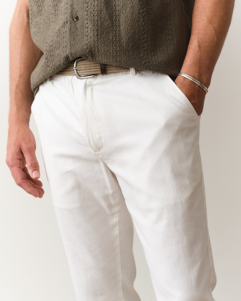 Saturday Hemp Chino in White - Weitzenkorns