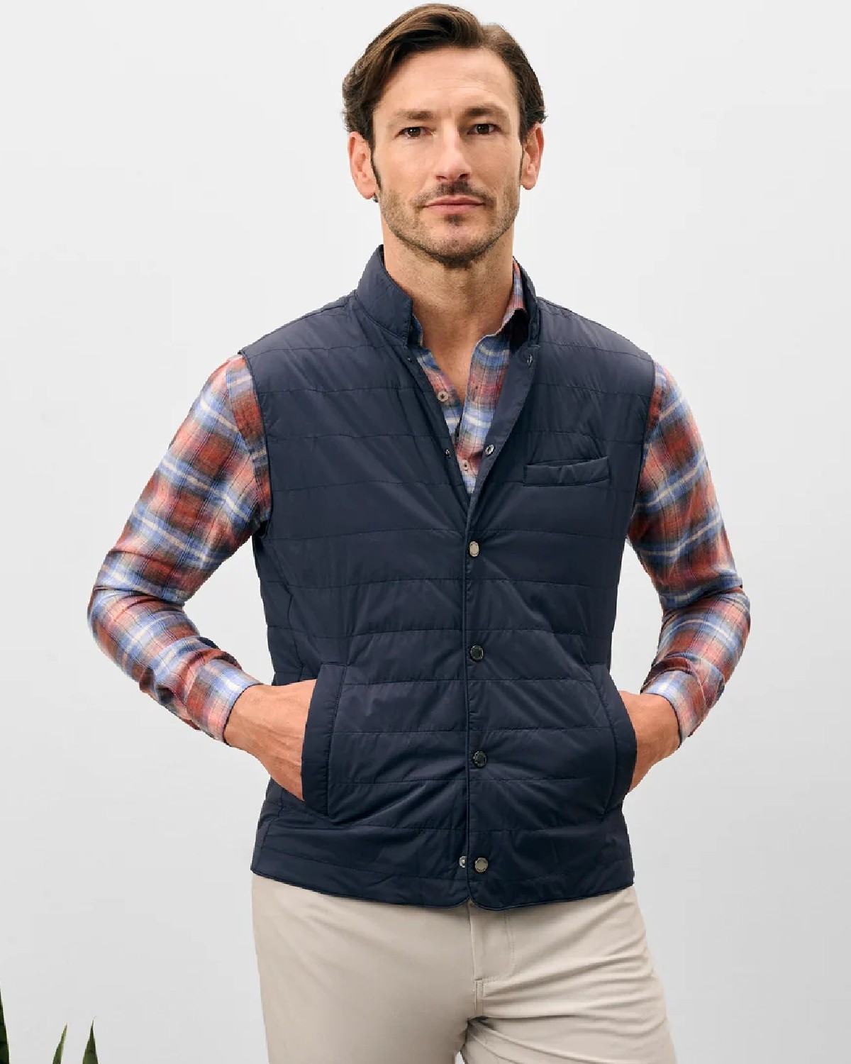 Bauer Snap Front Quilted Vest in Navy